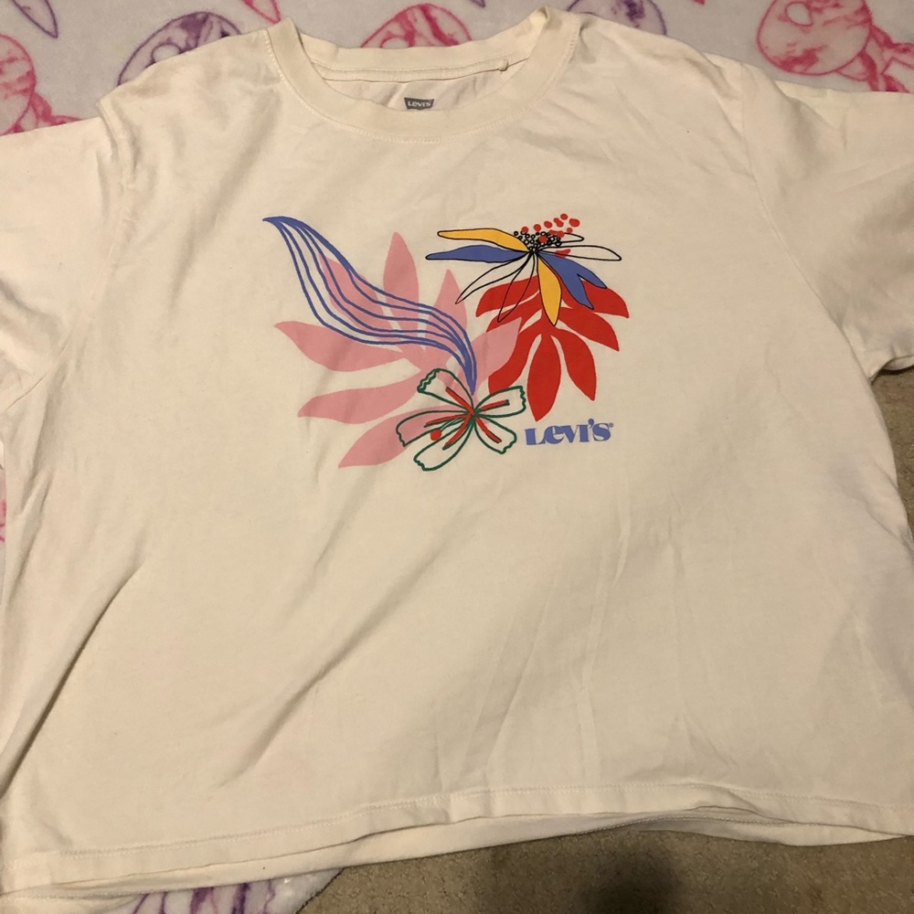 Levi T shirt
